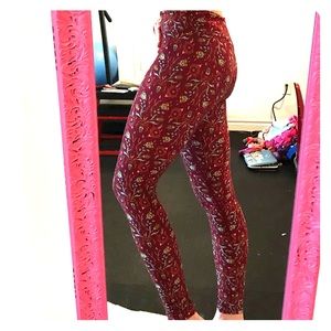 LiLaRoe one size Pastel soft leggings